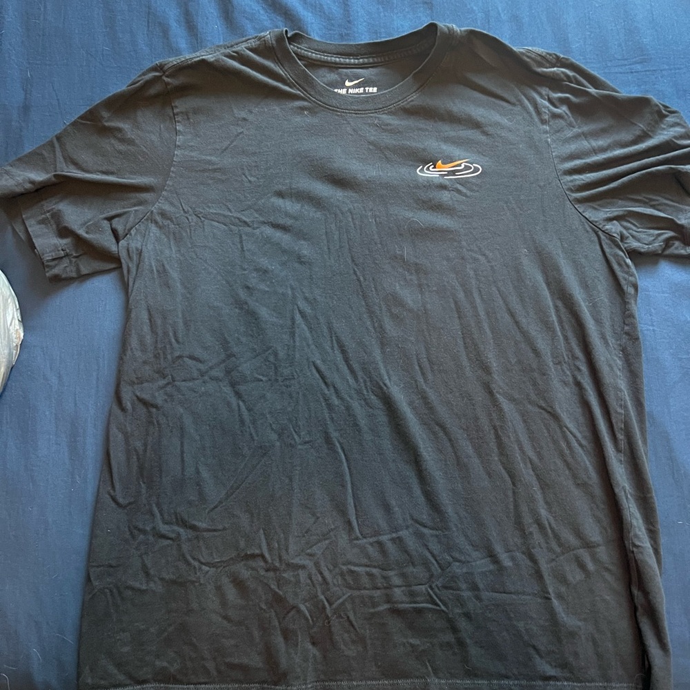 Hi I’m selling 3 shirts one Nike another Disney and Nickelodeon size large